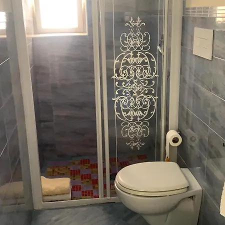 ベッド・アンド・ブレックファスト Annina 3*